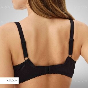 Victoria molded push-up bra