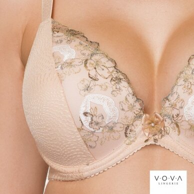 Floral Kiss molded push-up bra
